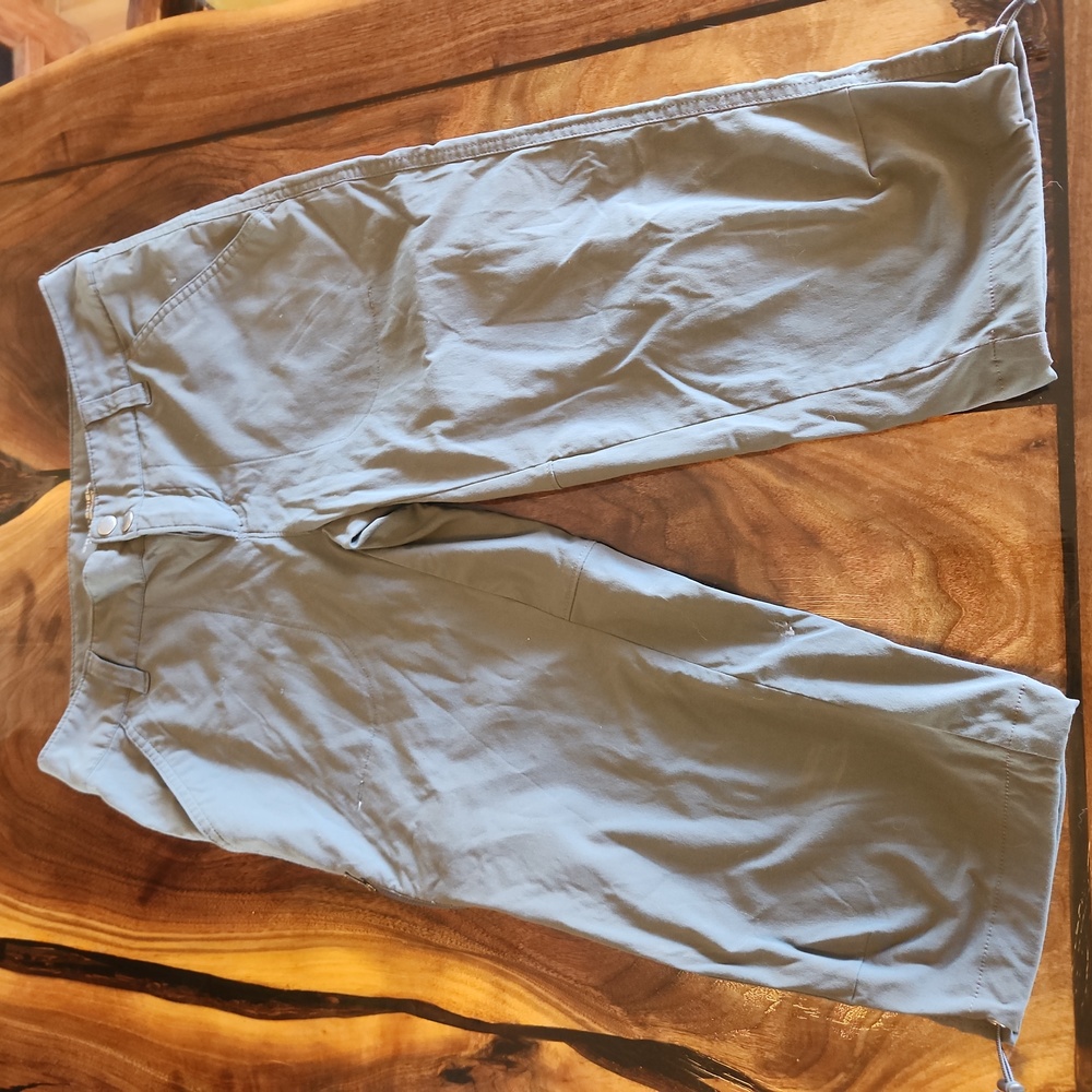 Columbia capris